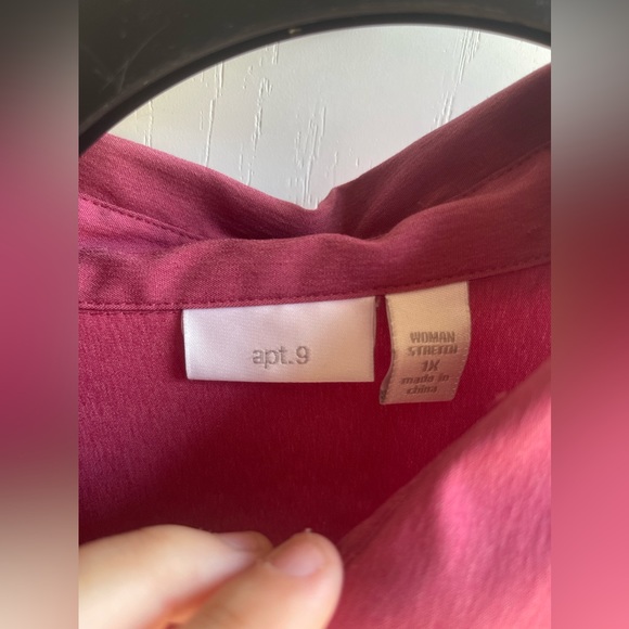 Apt. 9 Burgundy Button Down Blouse 1X - Picture 2 of 3